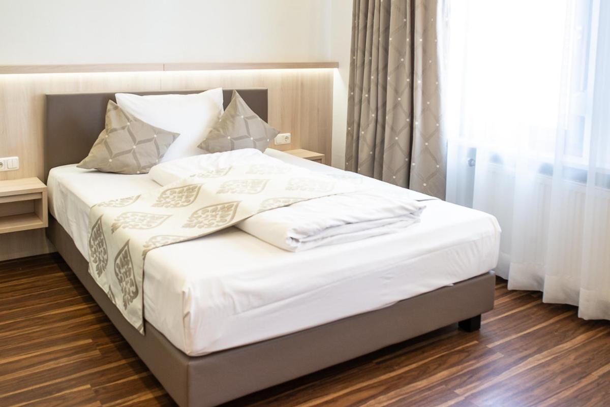 Hotel-Gasthof Weisses Ross شفايغ بآي نورنبيرغ المظهر الخارجي الصورة