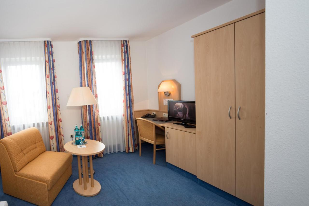Hotel-Gasthof Weisses Ross شفايغ بآي نورنبيرغ الغرفة الصورة