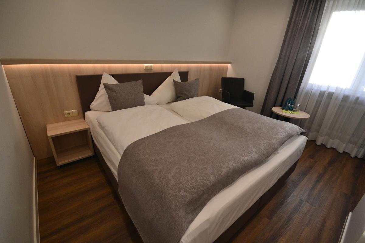 Hotel-Gasthof Weisses Ross شفايغ بآي نورنبيرغ المظهر الخارجي الصورة