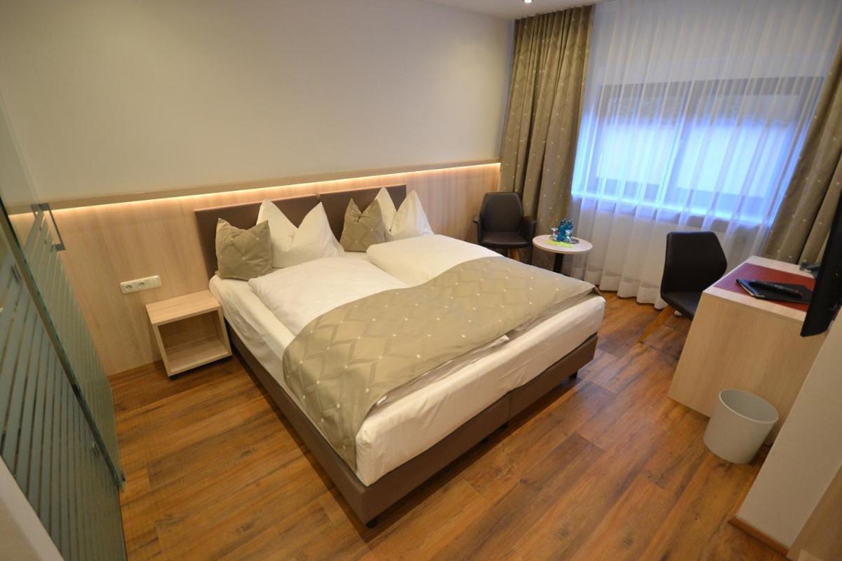Hotel-Gasthof Weisses Ross شفايغ بآي نورنبيرغ المظهر الخارجي الصورة
